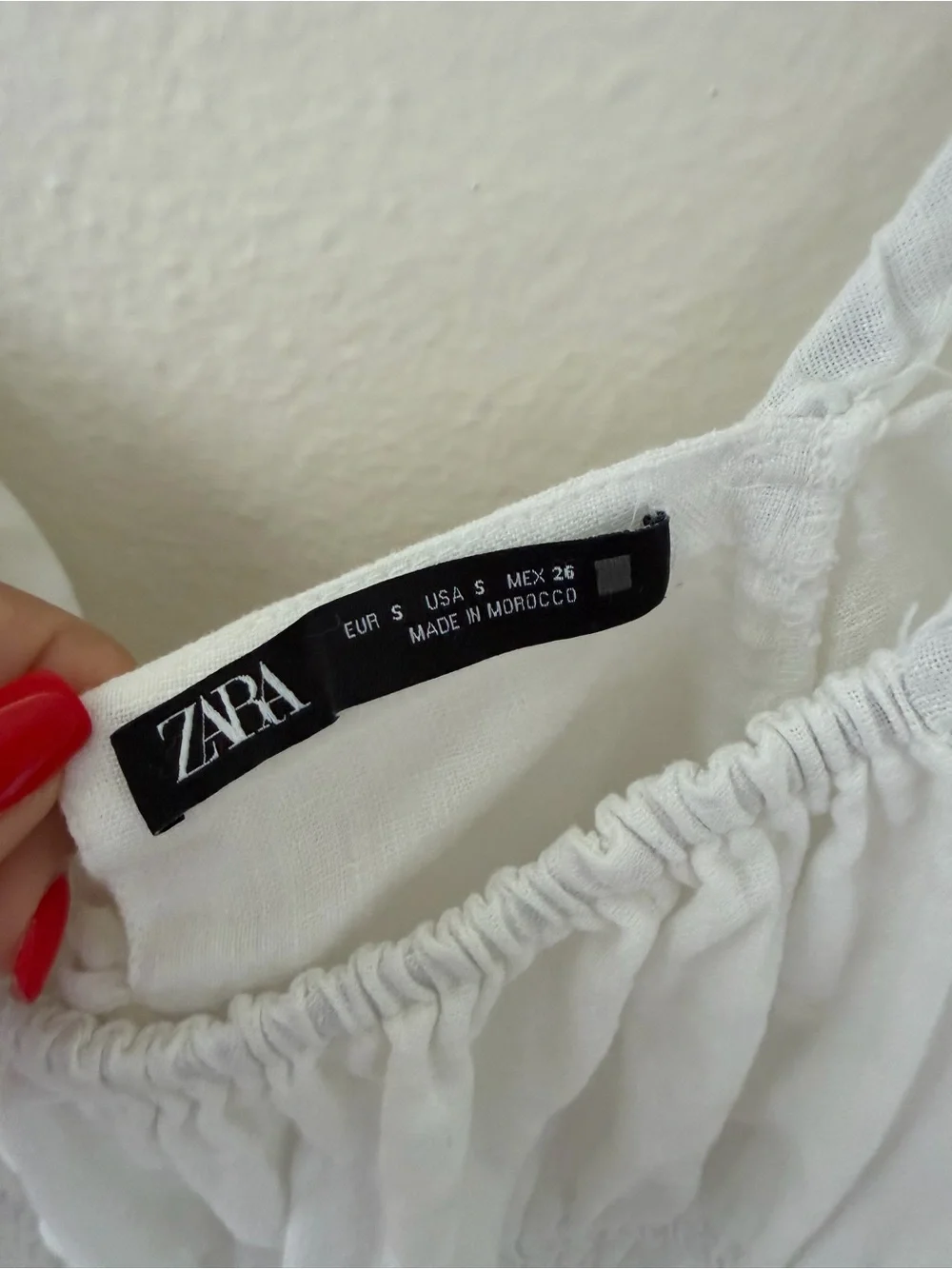 Zara White Smocked Puff-Sleeve Crop Blouse